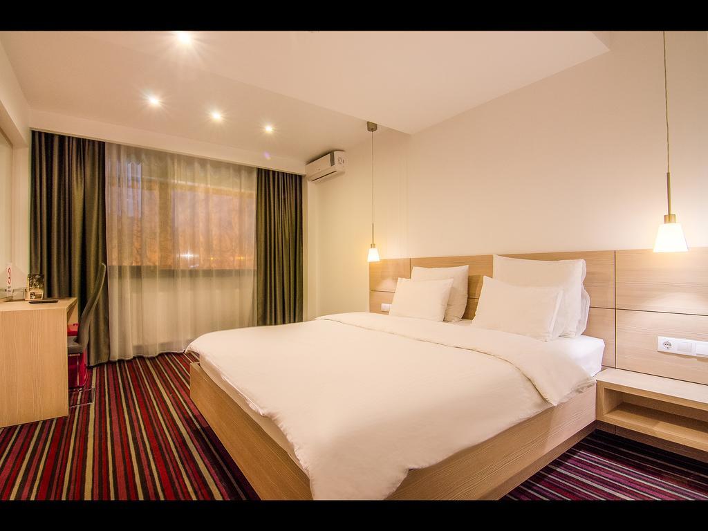 Oscar Hotel